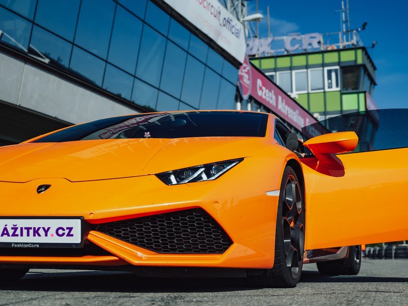 Jízda v Lamborghini Huracán na polygonu