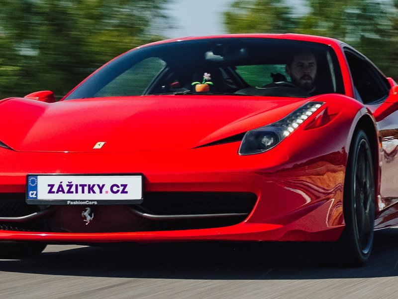 Levně Jízda ve Ferrari 458 Italia