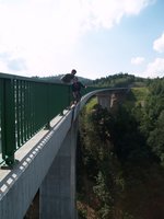 Most přes řeku Hačku